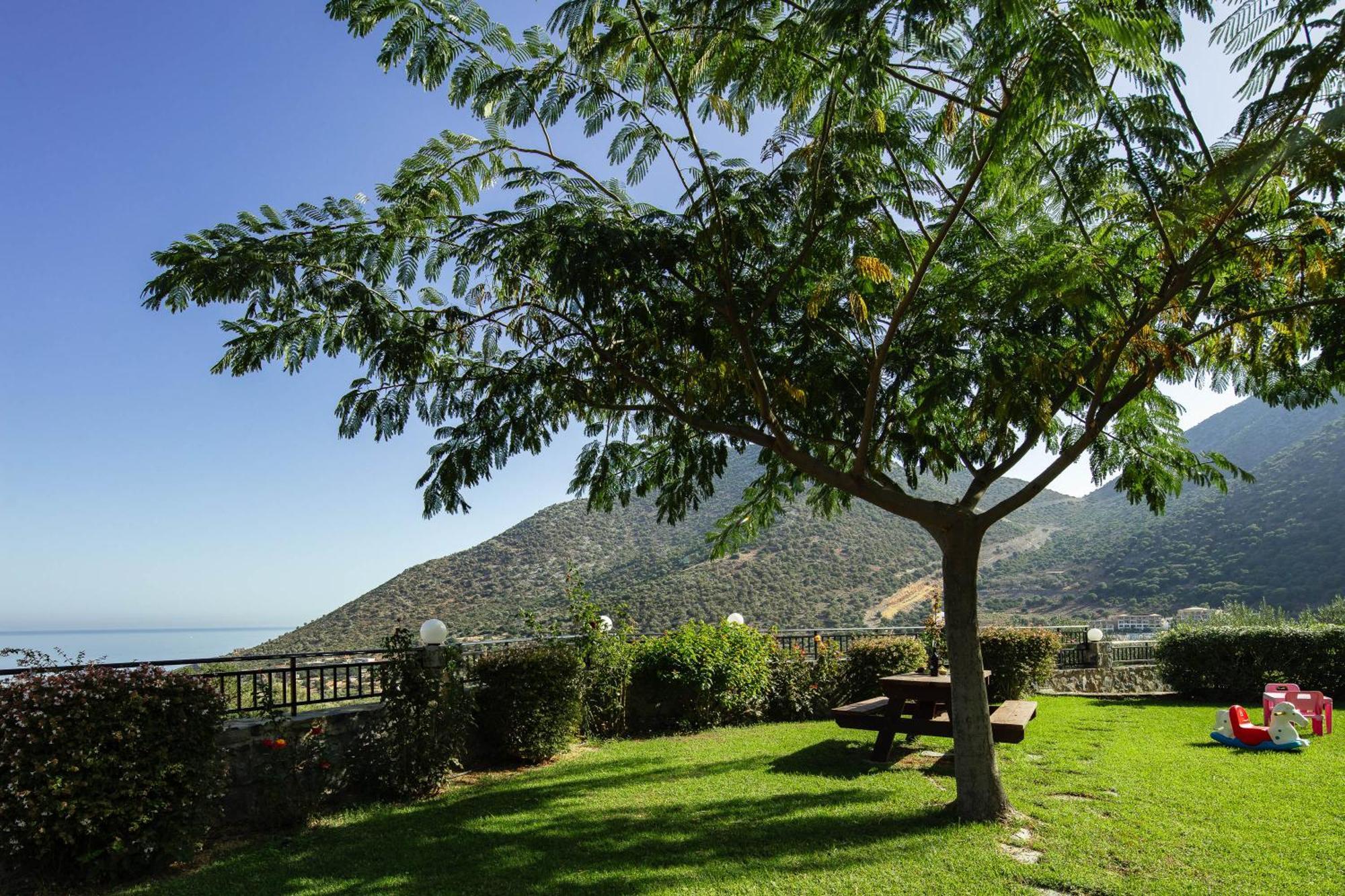 Real Dream Villas, Cretan Gems With Seaviews, By Thinkvilla Bali  Ngoại thất bức ảnh
