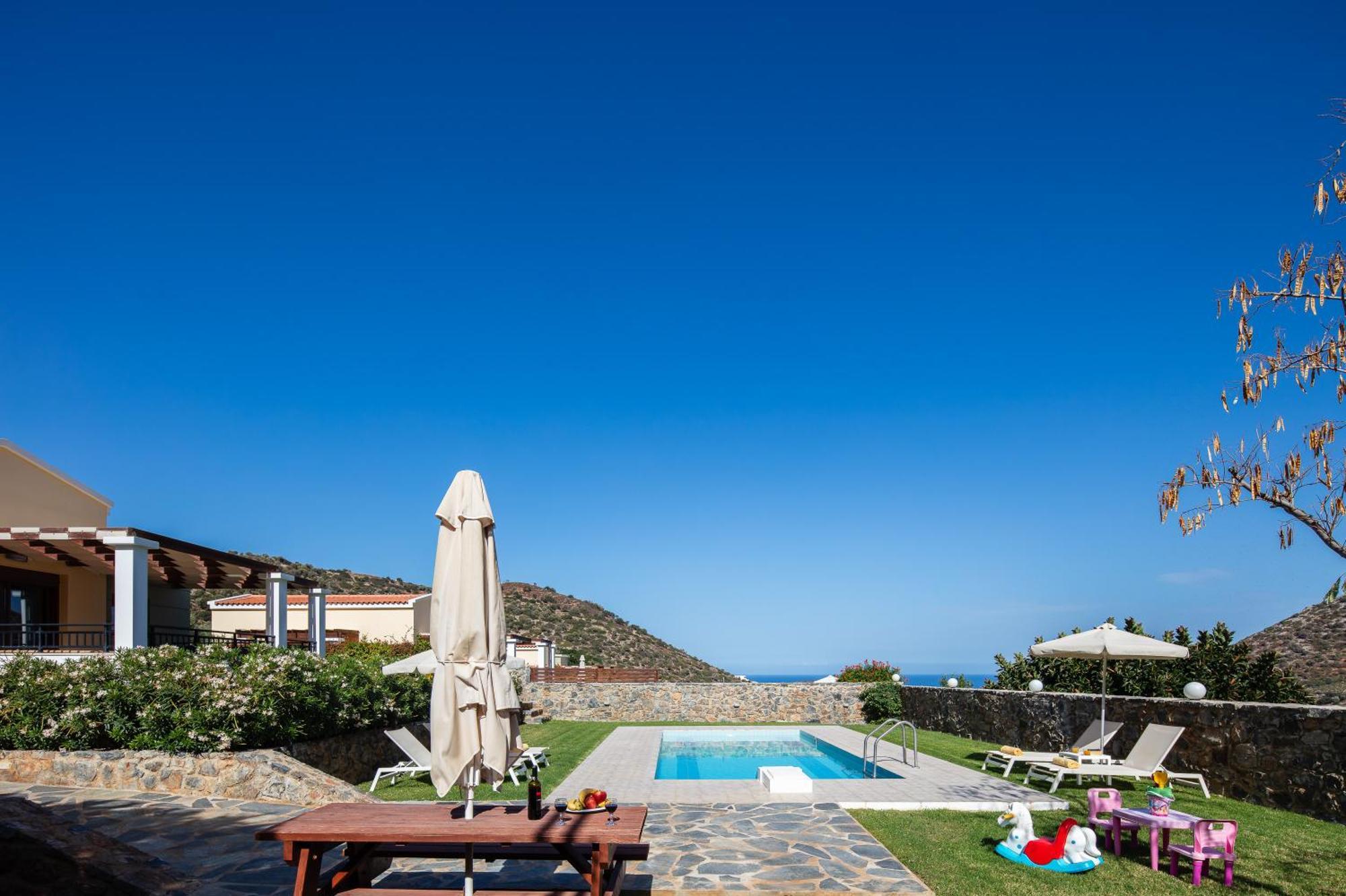 Real Dream Villas, Cretan Gems With Seaviews, By Thinkvilla Bali  Ngoại thất bức ảnh